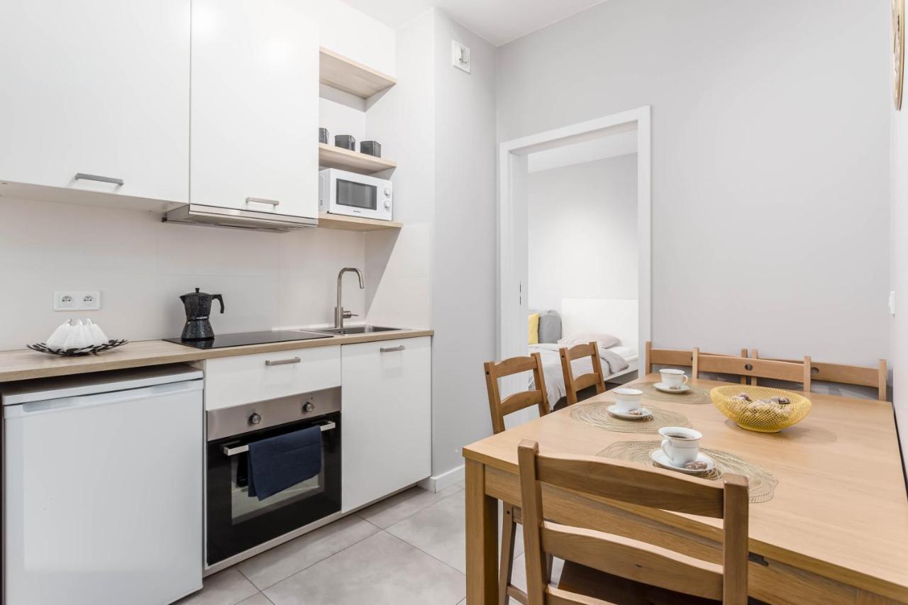Chill Apartments Family Apartments วอร์ซอ ภายนอก รูปภาพ
