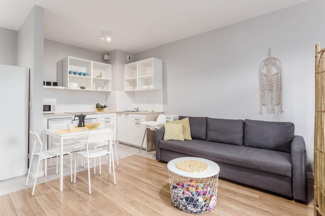 Chill Apartments Family Apartments วอร์ซอ ภายนอก รูปภาพ
